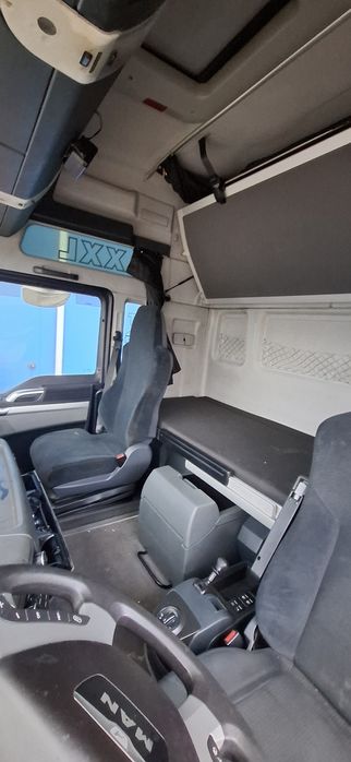 MAN TGX 26.440 auto platforma transport utilaje