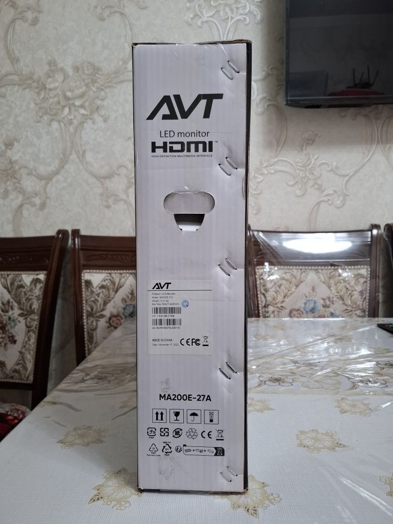 AVTECH 27 Duym 165 HZ Monitor Sotiladi YANGI