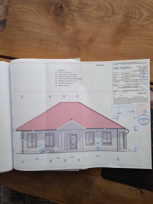 Persoana fizica vând casă individuală