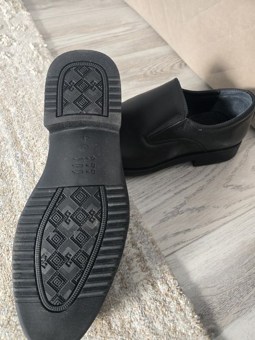 Туфли 10 тенге 41 размер