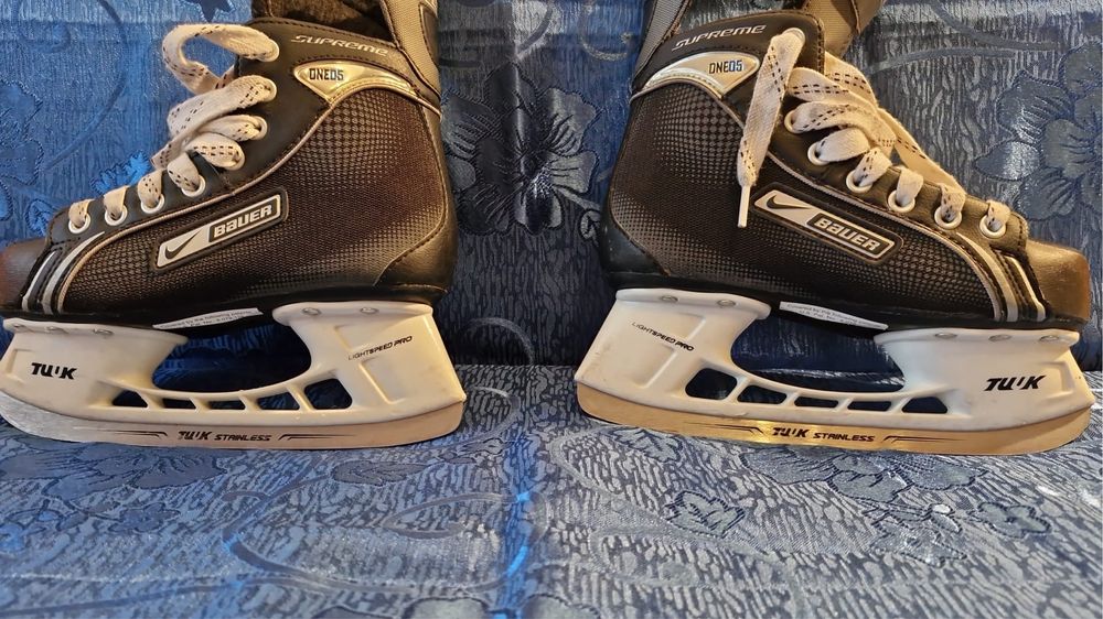 Patine Nike Bauer nr 36 in stare foarte buna