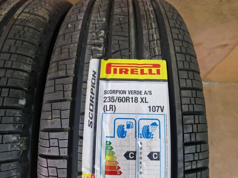 2 Pirelli R18 235/60 XL
нови летни гуми DOT3719