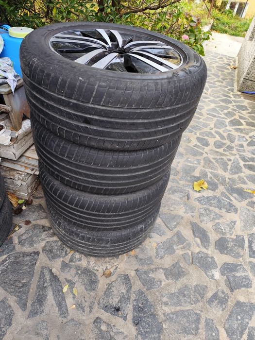 Гуми BRiDGESTONE с джанти245/50/18.
