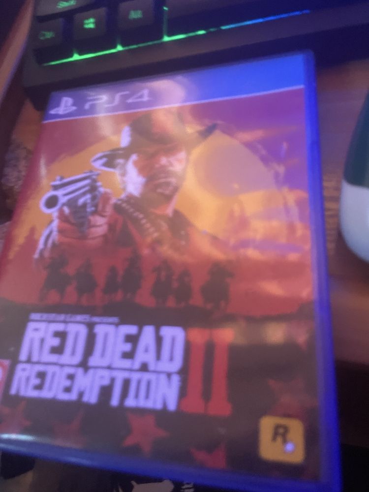 Продавам red ded redemption 2