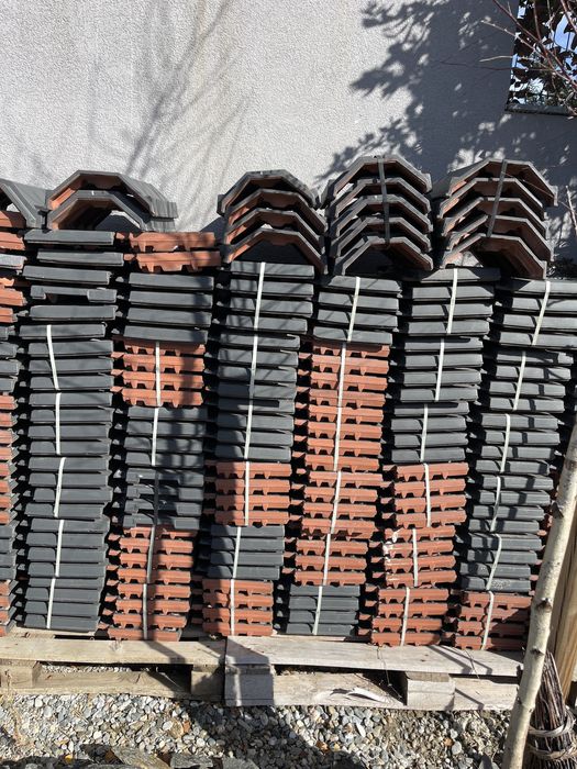 Țiglă Creatom   48 pachete aproximativ 16 mp 3,5 pachete țiglă coamă