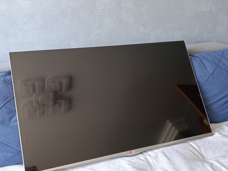 Продам смарт телевизор LG