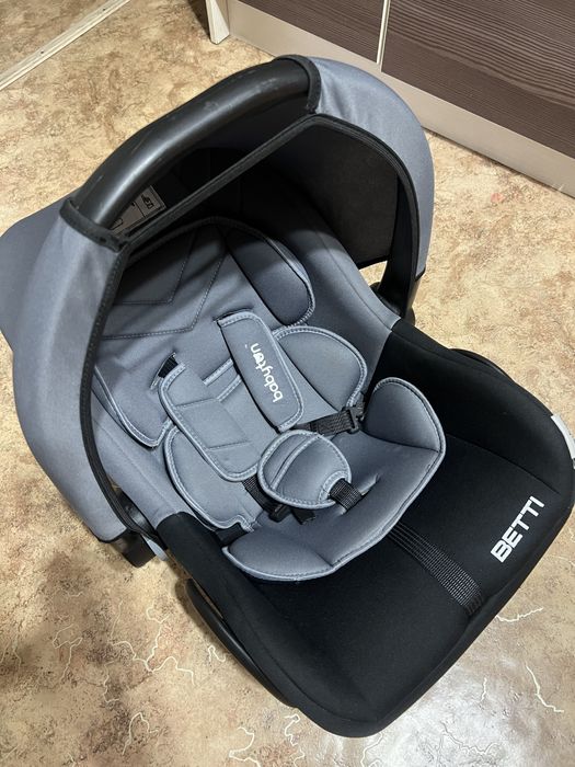 Продам автолюльку 0-13 кг