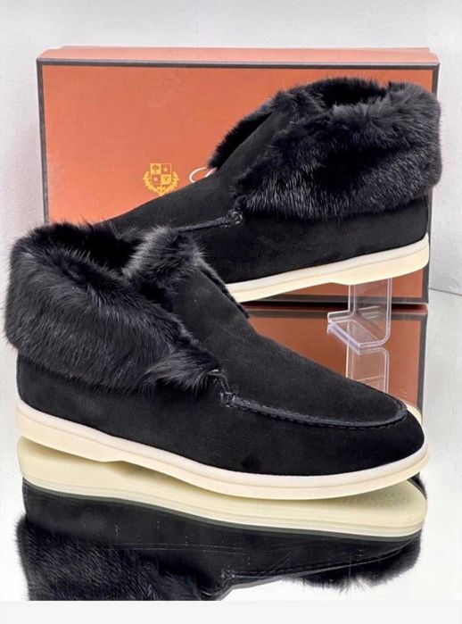 Лоуфъри Loro Piana