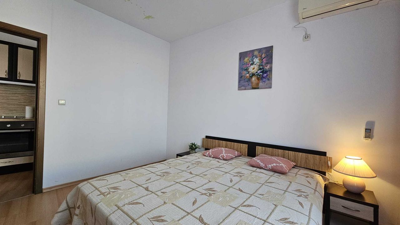 Продава се Двустаен апартамент в к.к. Слънчев бряг - 45 кв.м за 1000 €/кв.м - Снимка #13