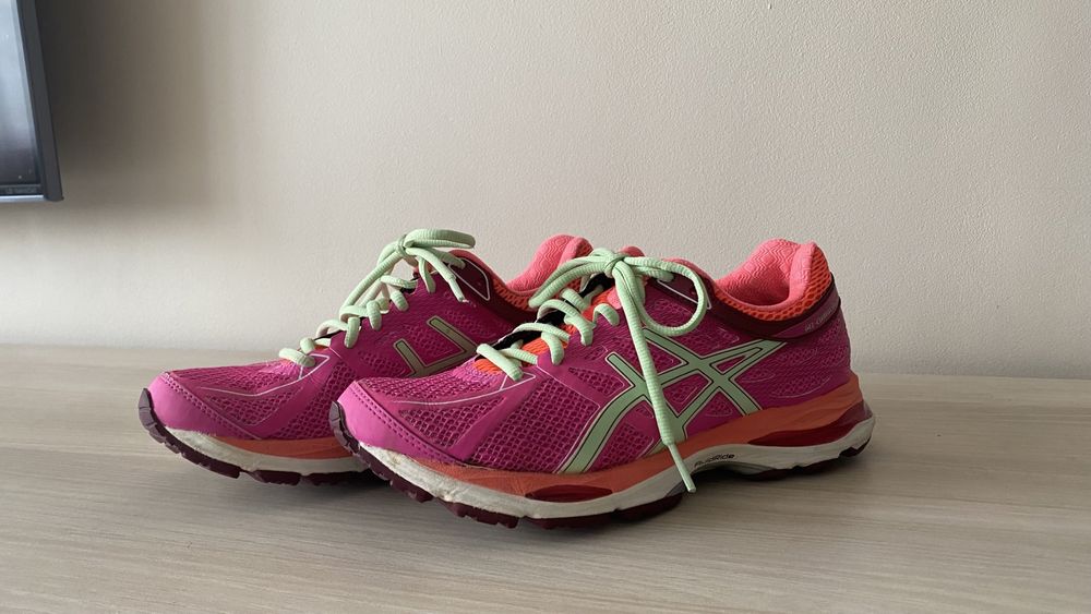 Маратонки Asics оригинални 37/38 (24см стелка) цикламено розови