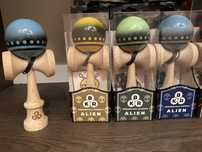 Kendama KBR bull sticky noi in cutie cu ata de rezerva