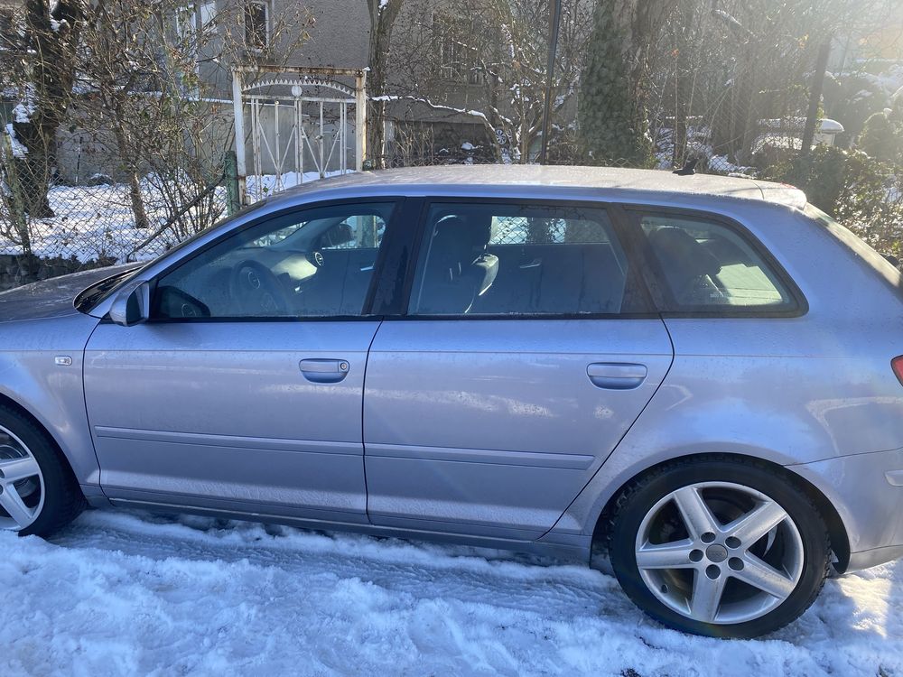 колата е само за части 1.6 fsi 2005
