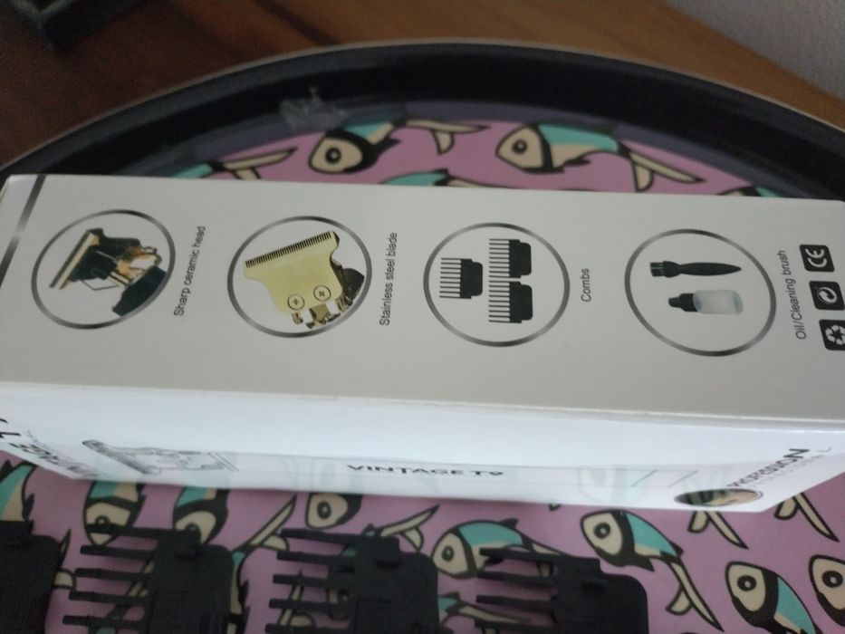 Машинка за подстригване ( тример ) със зарядно устройство