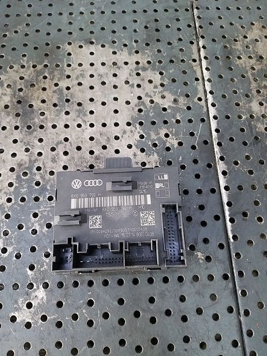 Modul calculator usa stanga fata skoda superb 2 3t facelift 8x0959792h