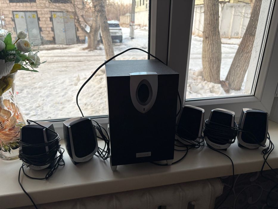 Продам сабвуфер с 5 колонками