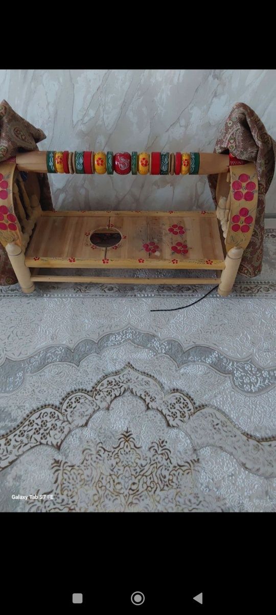 Болалар бешиги сотилади