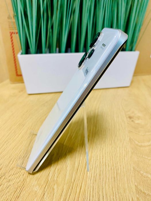 НОВ !!! Xiaomi Redmi Note 13 Pro+, 12GB RAM, 512GB, 5G, White