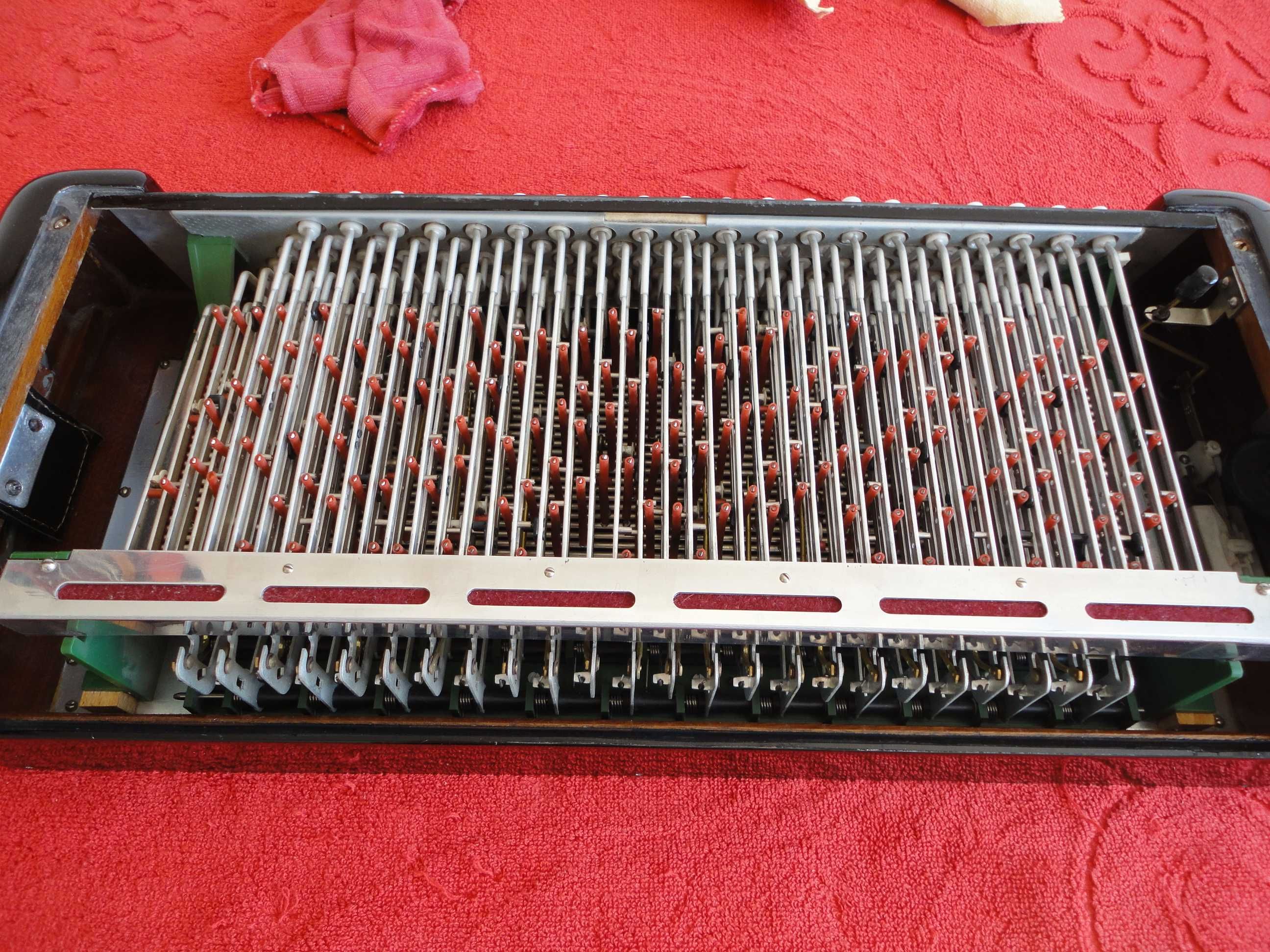 Reconditionez Mecanica Basi Acordeon Supita/Cantora/S4/Guerrini