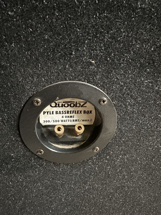 Subwoofer activ achat 108 și un Sub pt auto cu amplificator Alpine