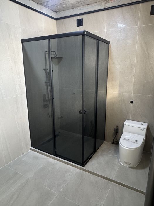 Душевые кабины на заказ, душевые перегородки, лофт, зеркало