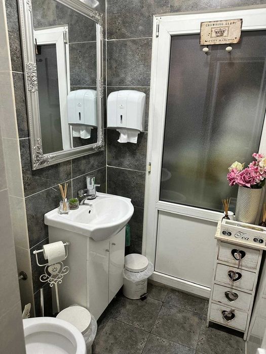 CAFENEA de VANZARE in zona centrala Pitesti! Afacere la cheie!