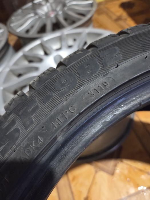 235 40 18 Зимна гума