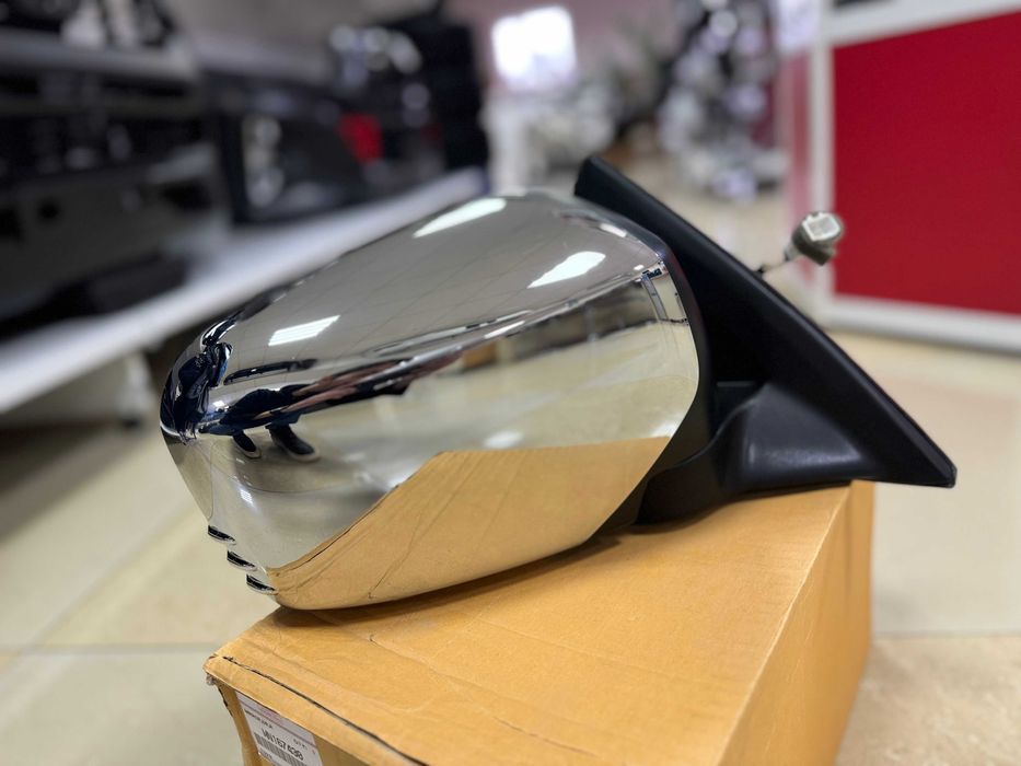 Правое зеркало (оригинал) на Mitsubishi L200