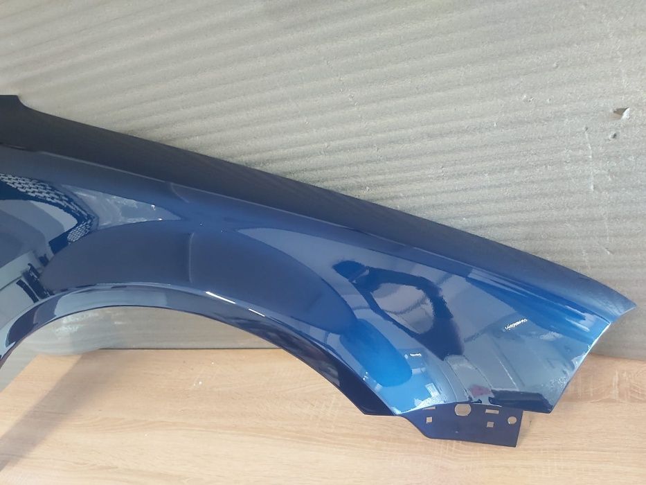 Aripa Fata Dreapta VW Passat B5.5 (LC5X (Albastru))