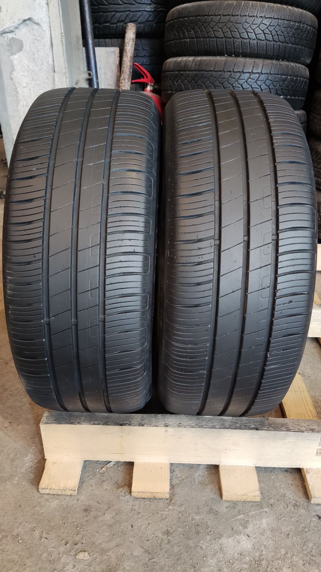 2бр летни гуми 205/55/16 Goodyear Efficient Grip Performance 
7mm грай