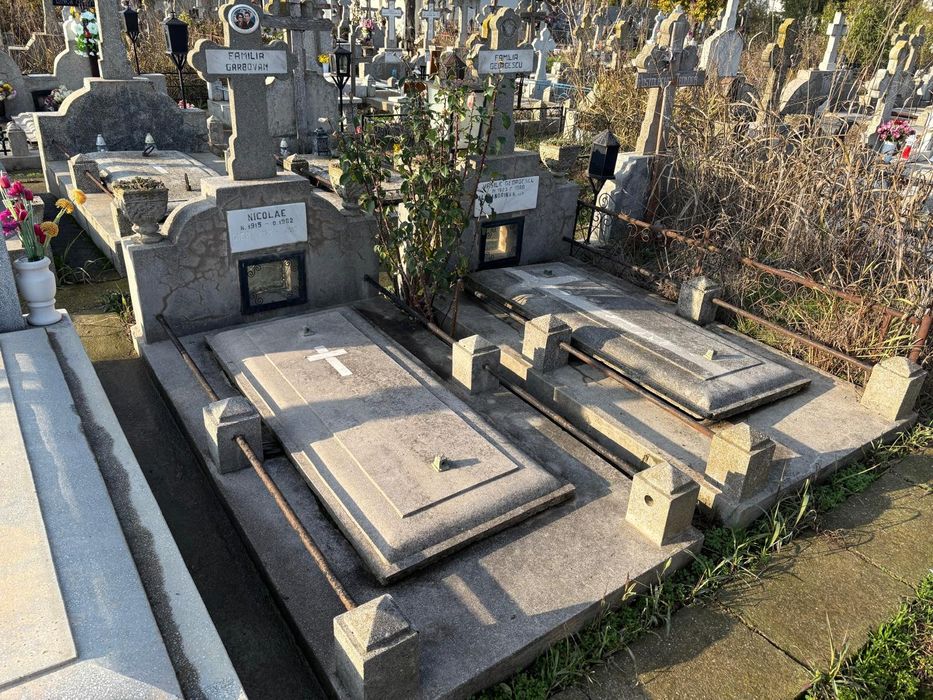 2 Locuri de veci 2 cripte fiecare, Cimitirul Glina, centura Bucuresti