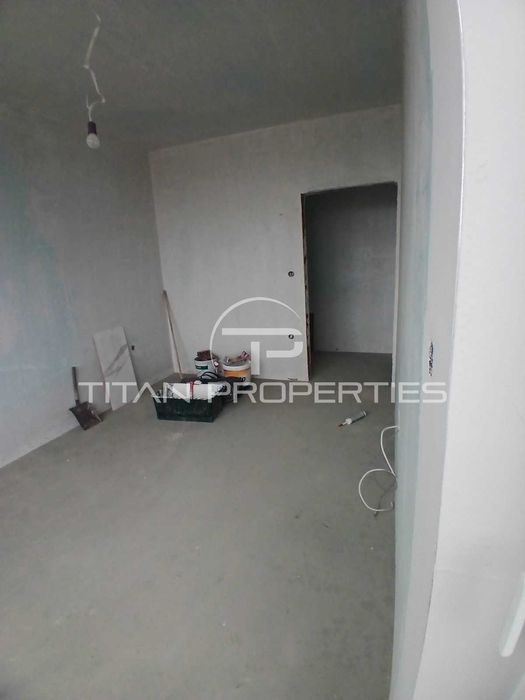 Тристаен апартамент Христо Смирненски