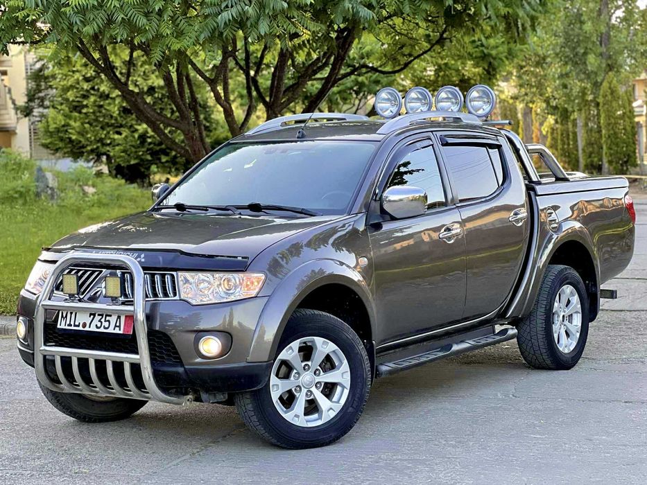 - IMPECABIL Mitsubishi L200 2.5Di-D178cp Full