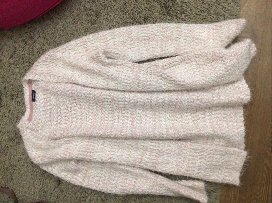 Haine Fete ,nou noute, 12-14 ani ,pret bucata 50 lei