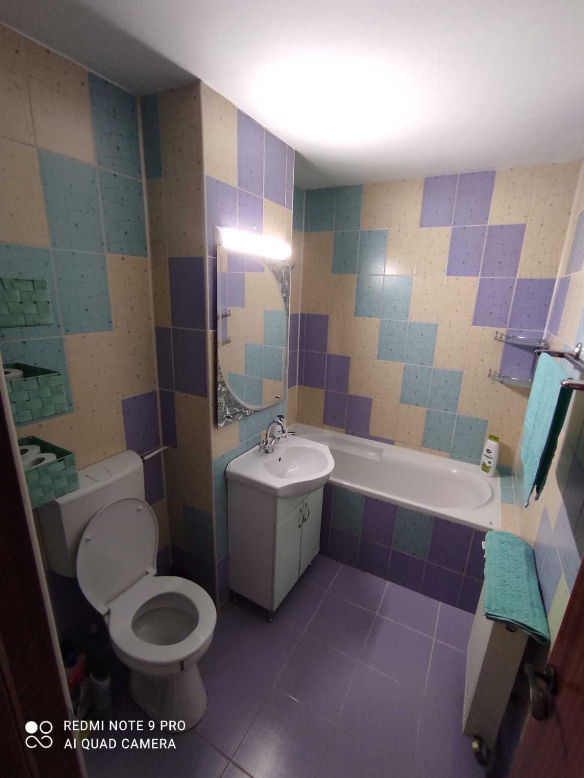 Închiriez apartament cu 2 camere decomandate