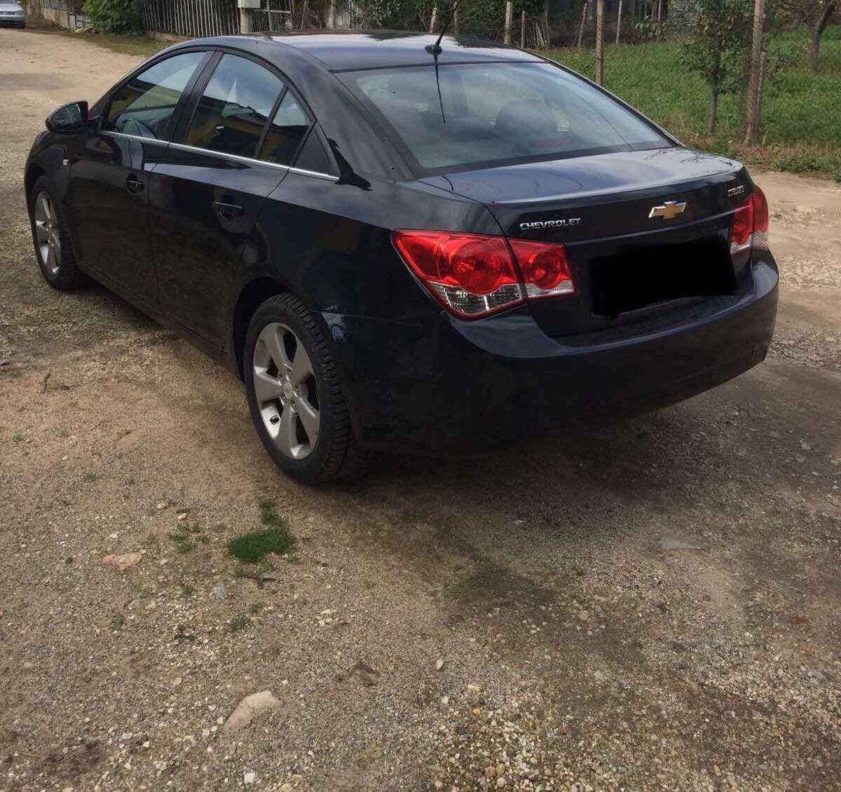 Лек автомобил Chevrolet Cruze 2012г.