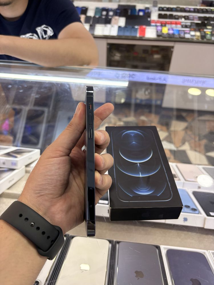iPhone 12 Pro 256 gb ideal