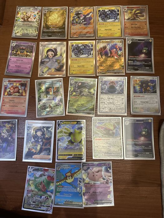 Pocemon карти редки и не редки