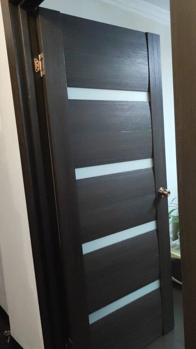 Продам двери. Цена одной двери 20 000. Качество хорошее