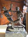Statueta din bronz boxeri.
