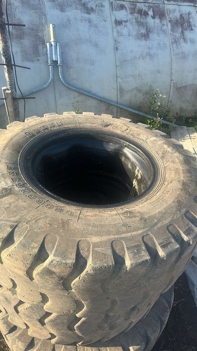 Шины 17.5-25 бу на грейдер погрузчик