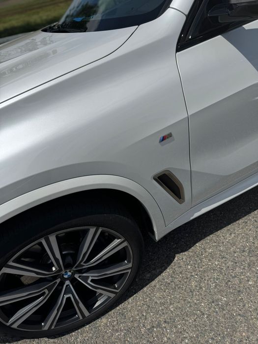 BMW   X5  M  50d