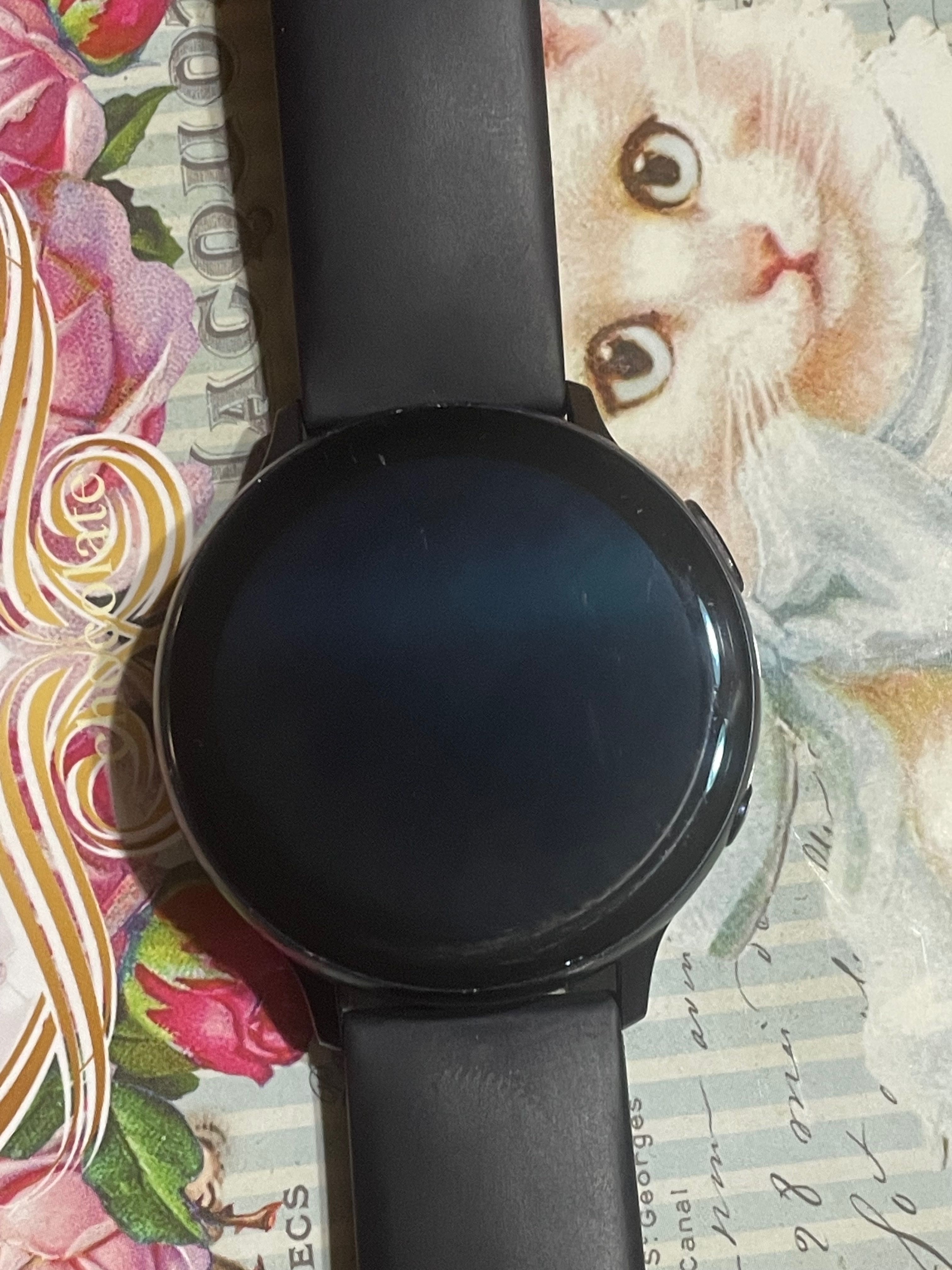 Samsung Galaxy watch model SM-R820