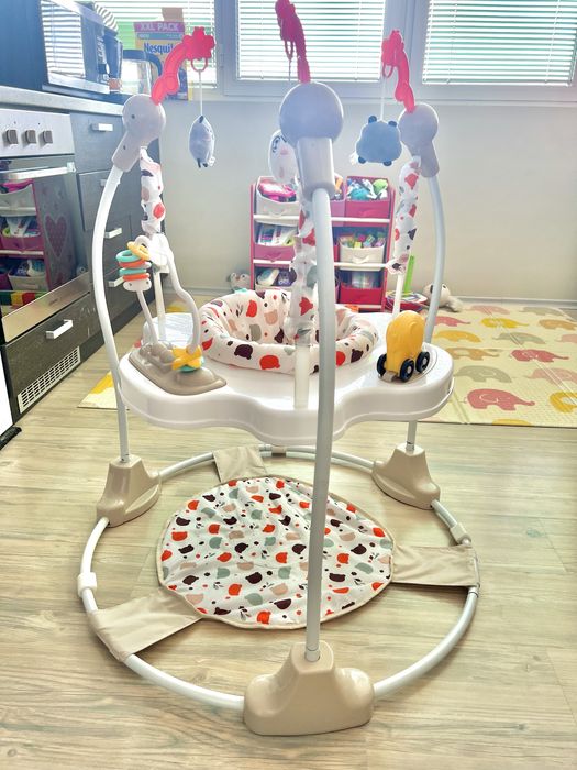 Бънджи за бебе Moni Magic Fun Със звукови ефекти. 70лв.