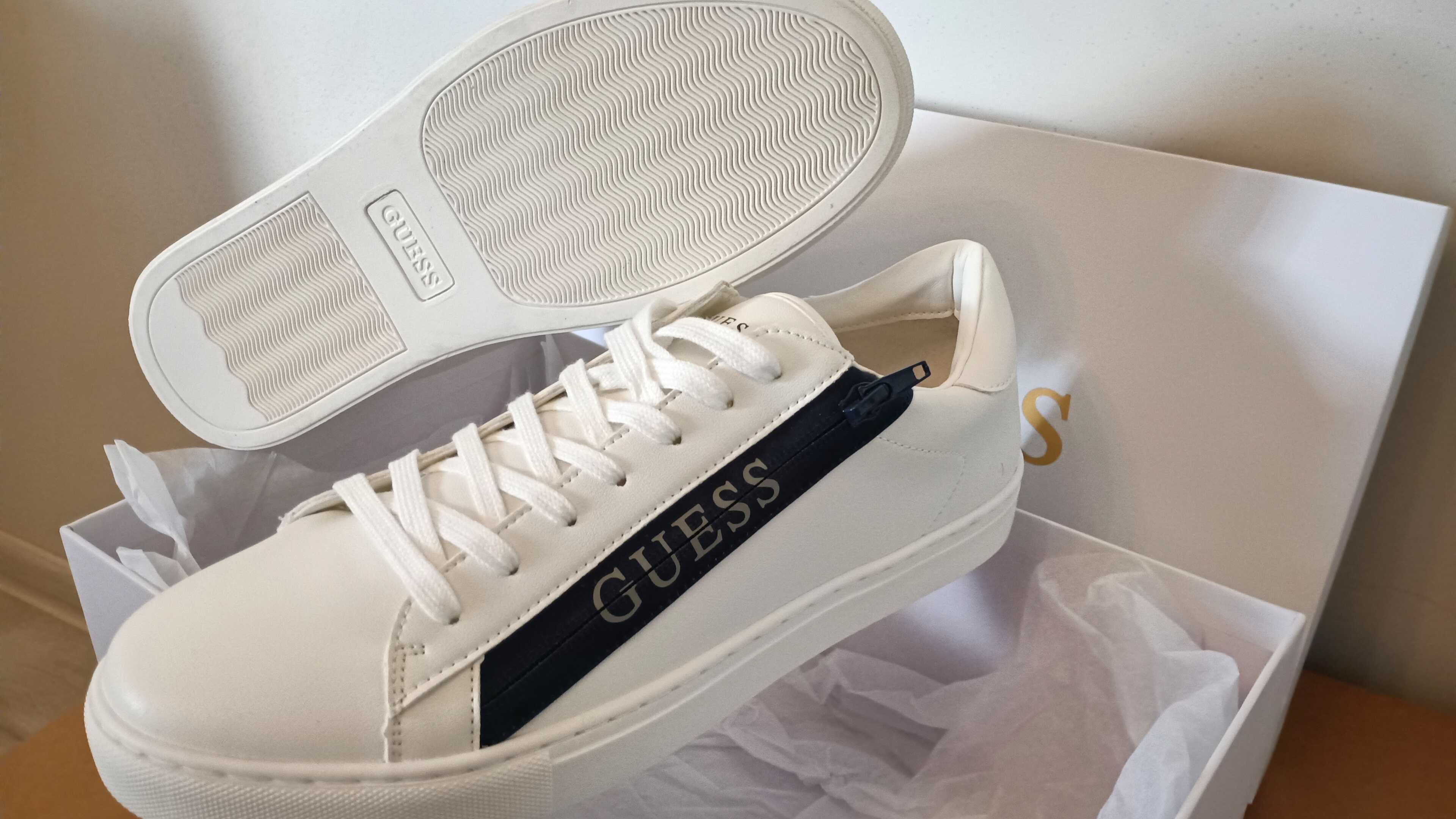 Спортни обувки Guess
