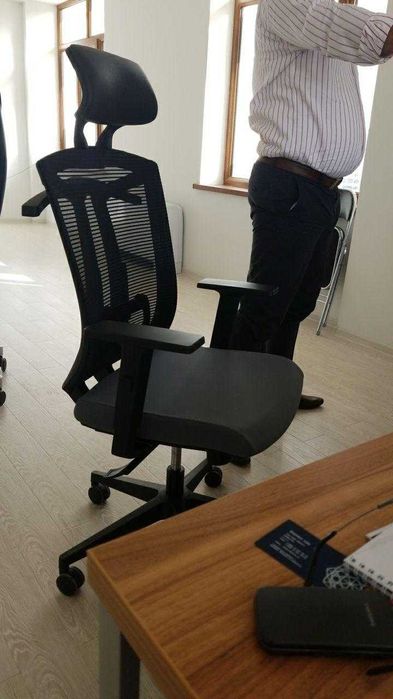 Офисное кресло ARANO оригинал. доставка по г.Ташкент бесплатно