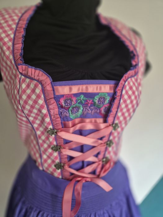 Dirndl rochita bavareza C&A oktoberfest 40