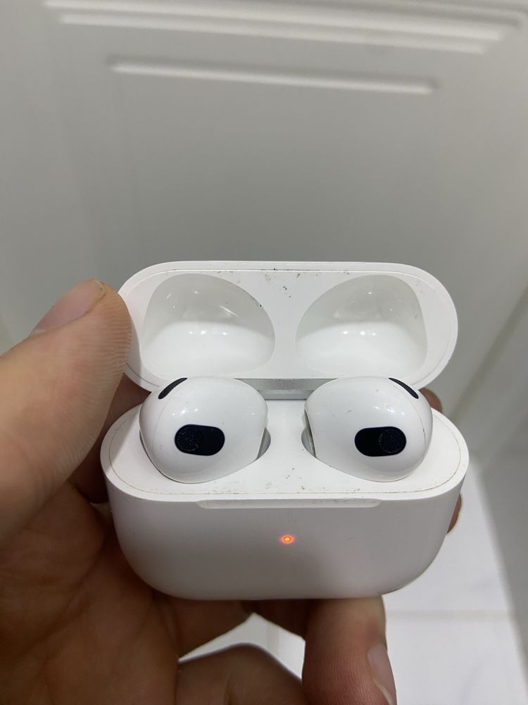 AirPods 3 в хорошем состоянии