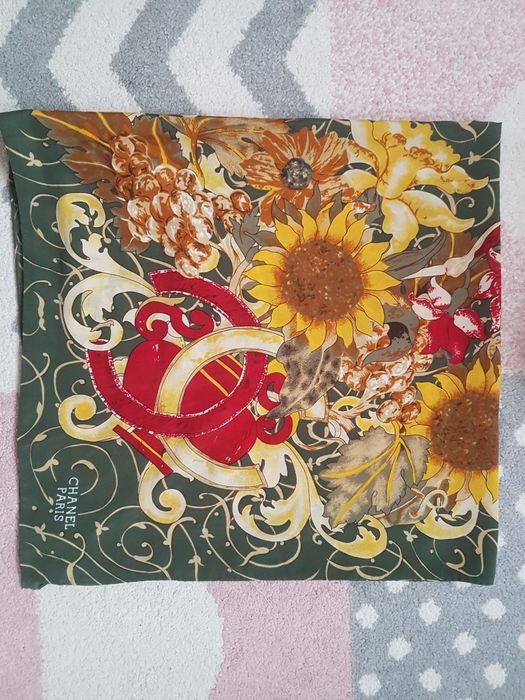 Esarfa Chanel din matase