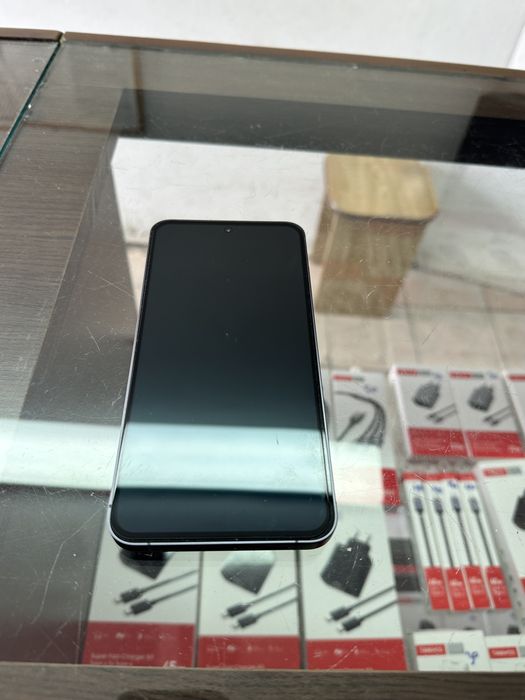 Samsung s24fe 128gb 8gb ram