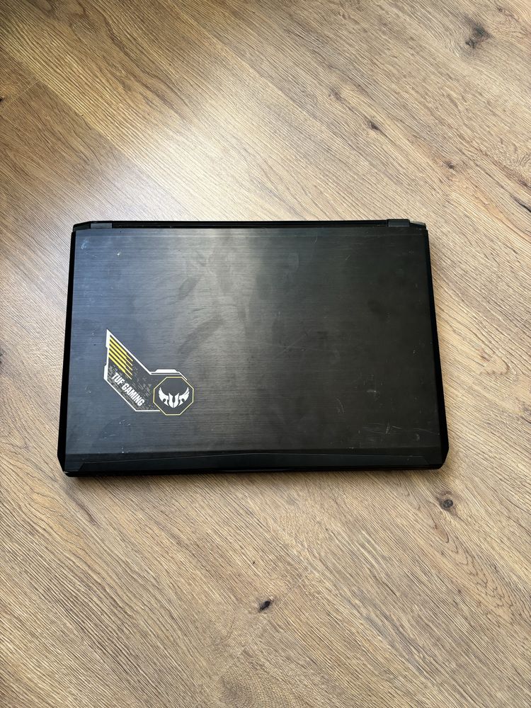 Laptop Clevo Gaming• i7-6820HK • Placa video dedicata de 6 Gb (Gtx 970